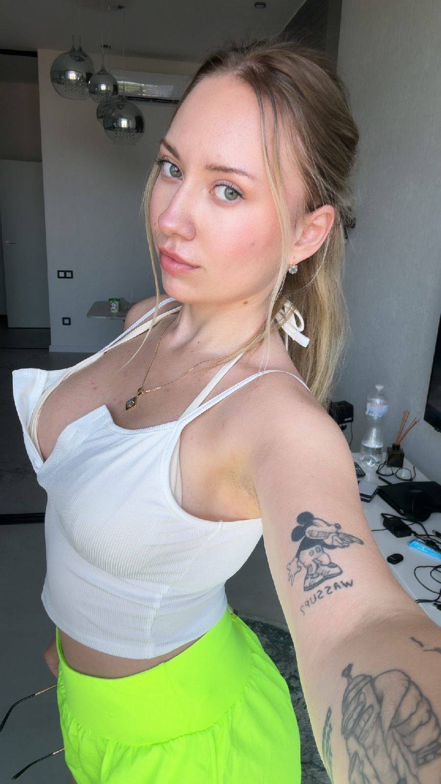 KateV in her underwear in Daejeon